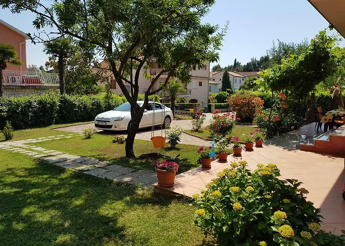 Studio Apartment Rafael